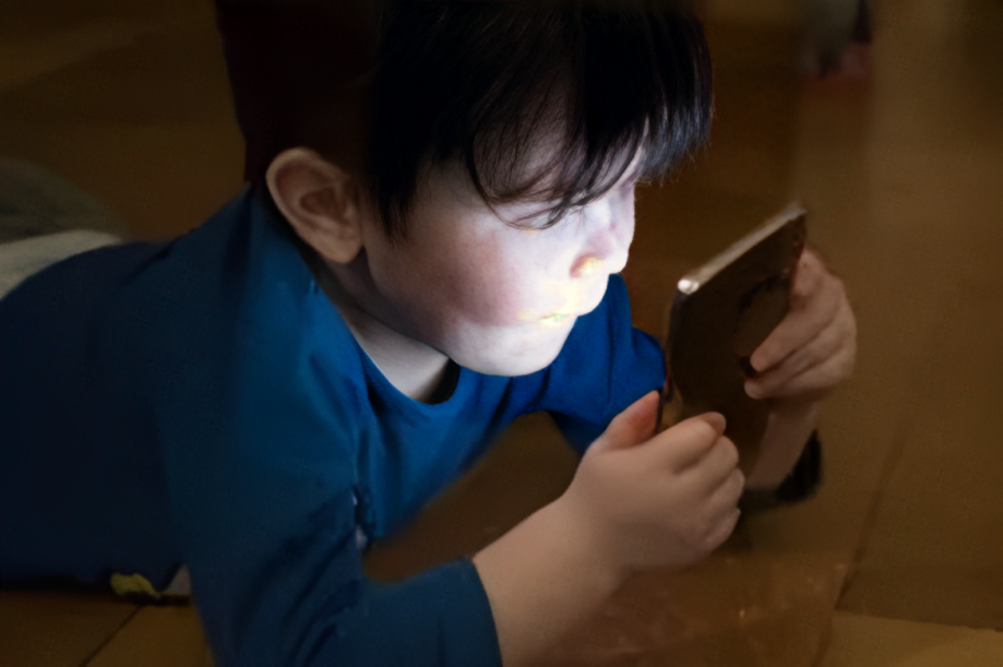 Recognize and manage screen and internet addiction with hypnosis & other tools